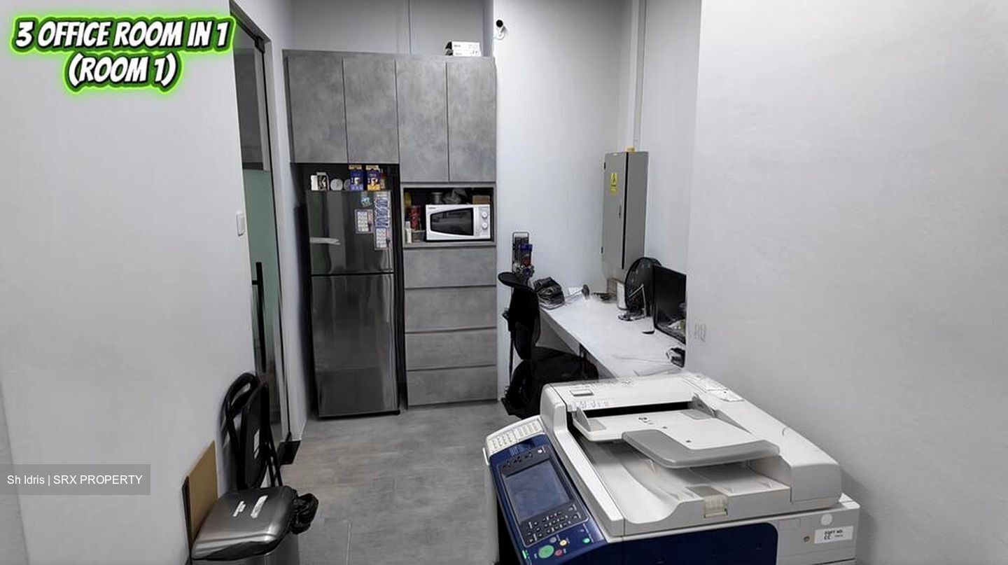 A'posh Bizhub (D27), Factory #499157411